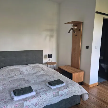 Klonowka Farm stay *